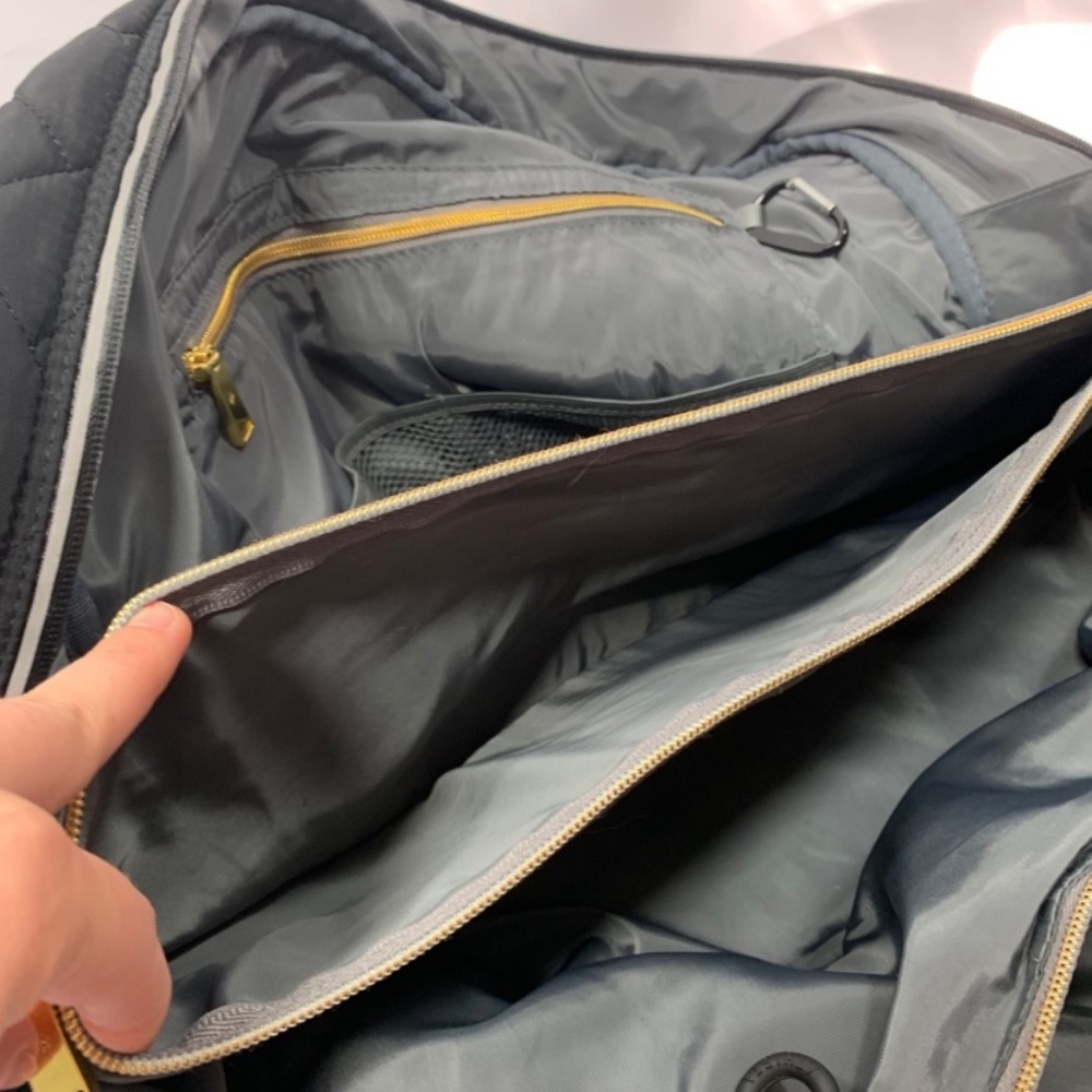 Athleta Who Gym Bag Yoga Tote weekender crossbody - Picture 7 of 8